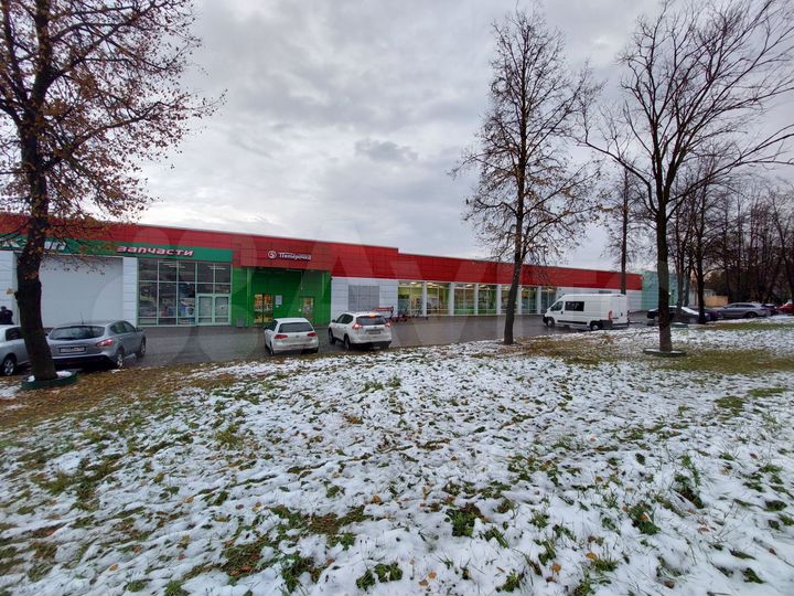 Здание, 1305 м²