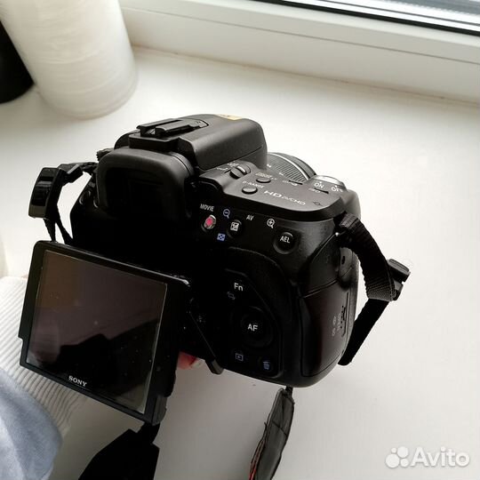 Цифровой фотоаппарат Sony alpha