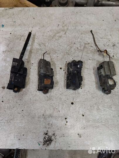 Активатор передний правый Hyundai sonata 4 EF