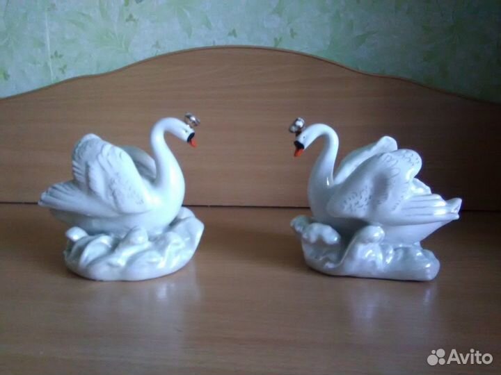 Статуэтки Лебеди