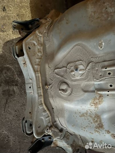 Ниша запаски на civic 4d