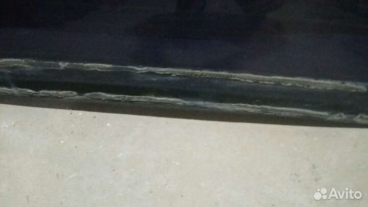 Стекло заднее на mercedes210