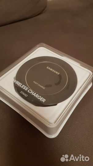 Беспроводное зарядное устройство Samsung