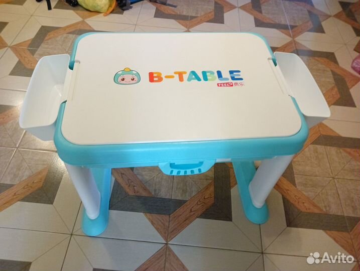 Детский стол и стул