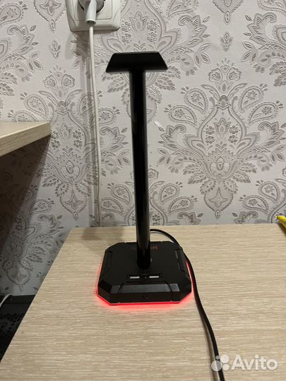 Подставка для наушников с подсветкой Redragon