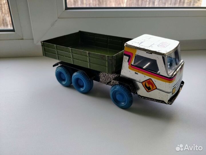 Игрушка грузовик