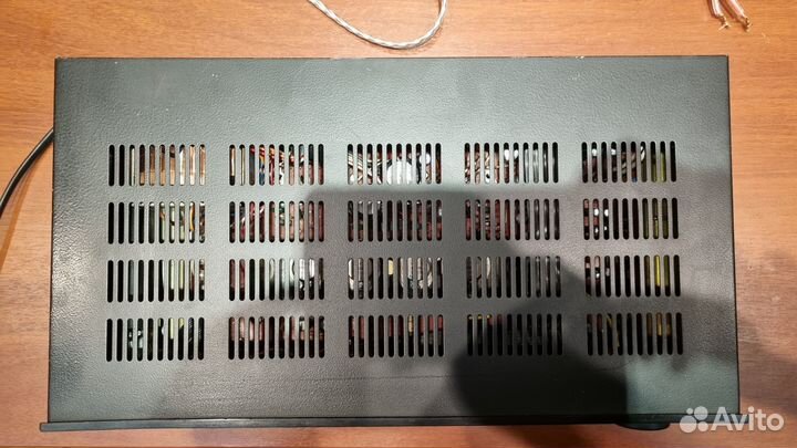 Усилитель звука NAD 3020