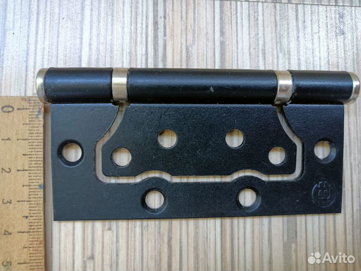 Петли для дверей