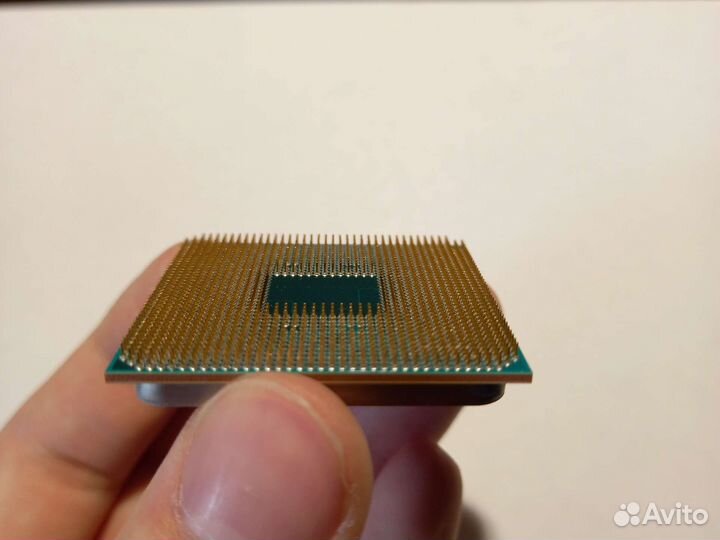 Процессор Ryzen 3 2200G OEM