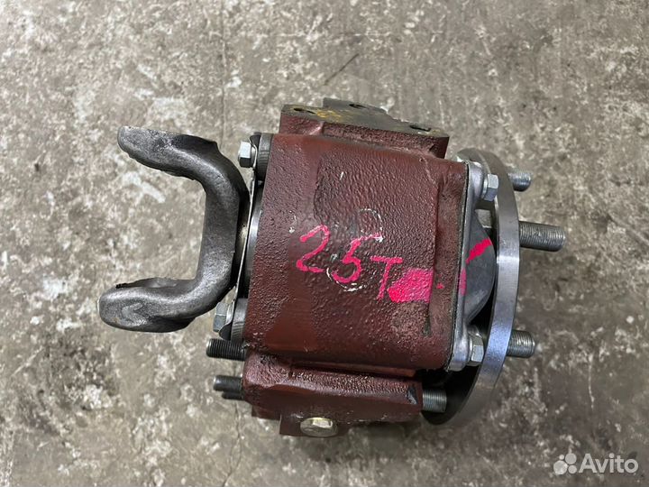 Бортовой редуктор в сборе на Т-40