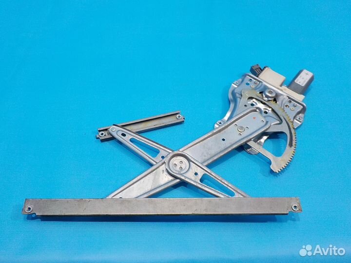 Стеклоподъемник передний левый toyota Avensis (T25