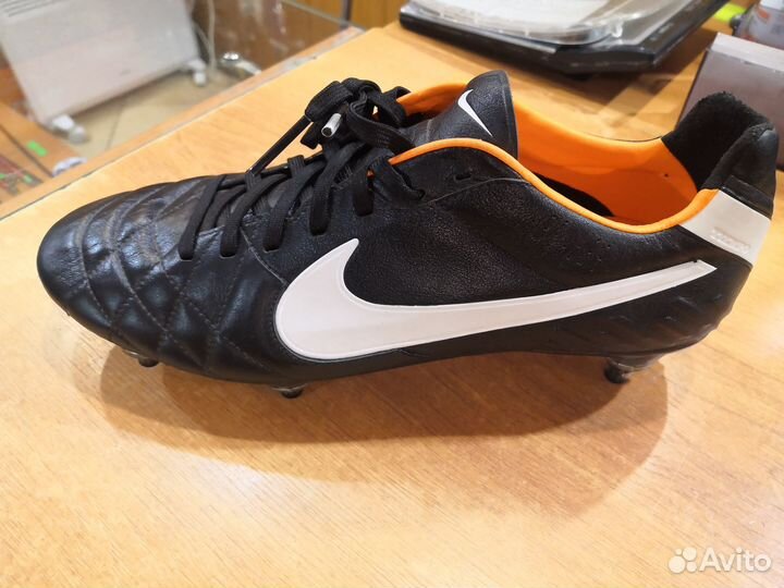 Бутсы nike tiempo 41 размер новые