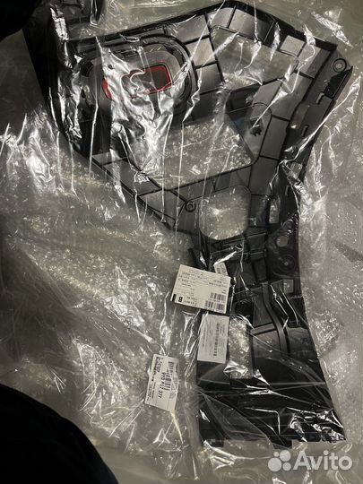 Кронштейн бампера задний левый Porsche Cayenne 3