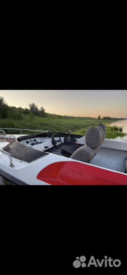 Катер Лидер