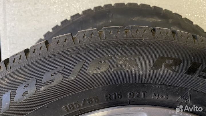 Зимняя резина Pirelli 185 65 r15 на литых дисках