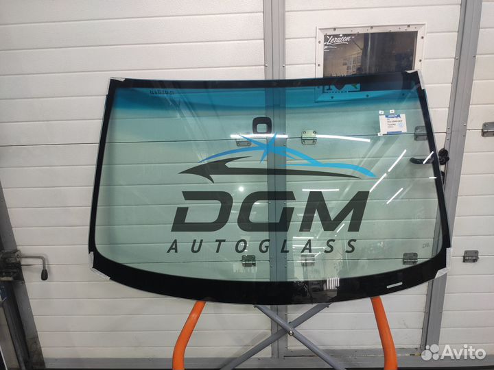 Лобовое стекло Toyota Chaser (X90)