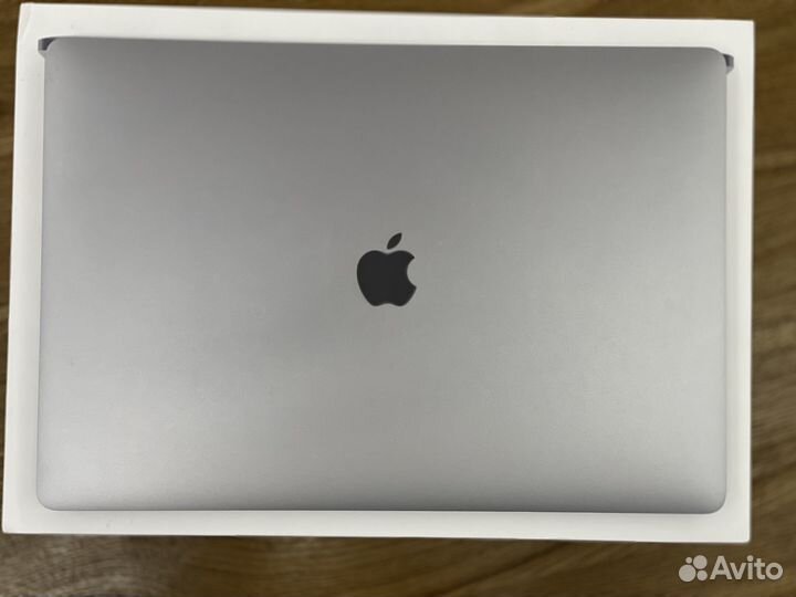 MacBook Pro 16