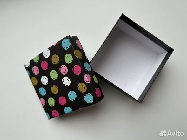 Коробка подарочная новая