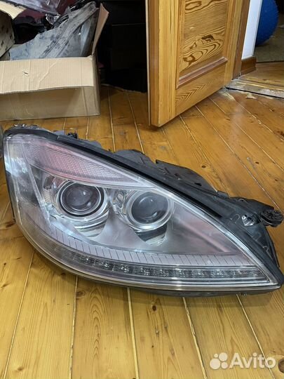 Фара Mersedes 221