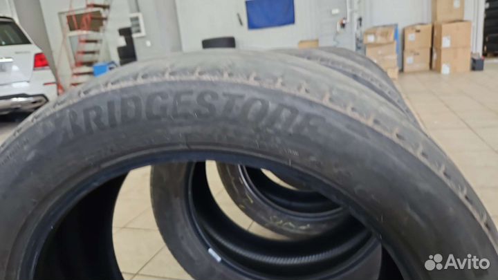 Bridgestone Alenza 001 275/45 R20 и 305/40 R20 110Y