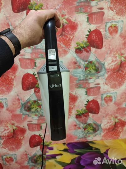 Автомобильный пылесос Kitfort