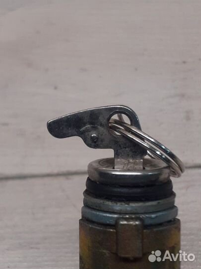 Личинка замка Mercedes Vito W639 ом646