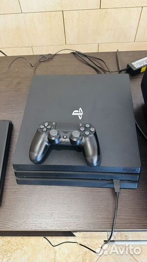 Sony playstation 4 PS4 pro 1tb