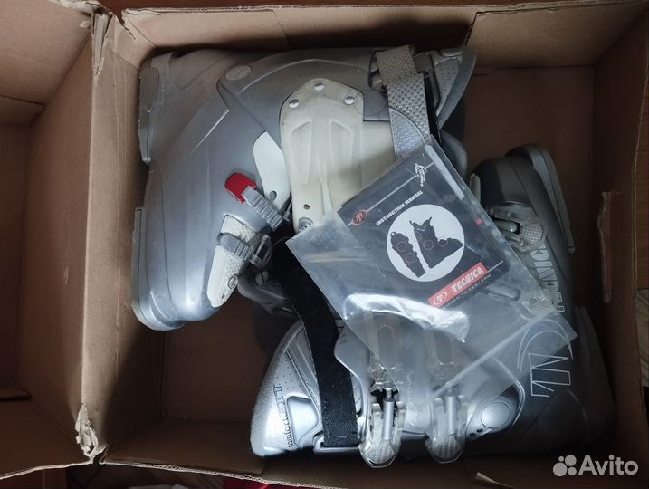 Горнолыжные ботинки tecnica 235