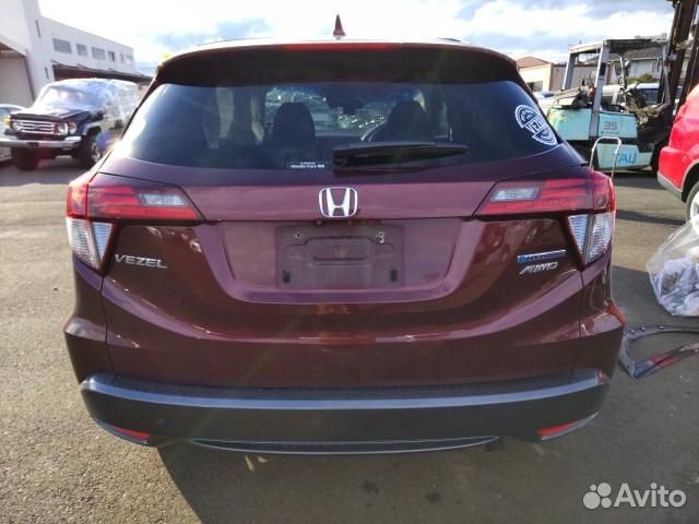 Стекло двери заднее правое Honda Vezel RU4 LEB