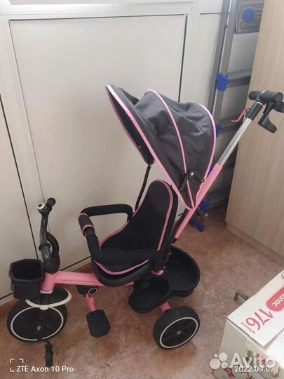 Детский трехколесный велосипед-коляска