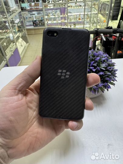 BlackBerry Z30, 2/16 ГБ