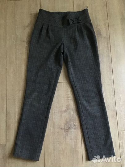 Школьные брюки для девочки 122/128