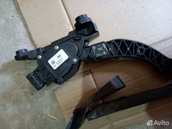 Hyundai i30 2 gd педаль газа