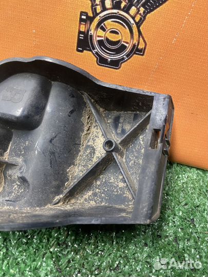 Кронштейн бампера правый Nissan Almera classic