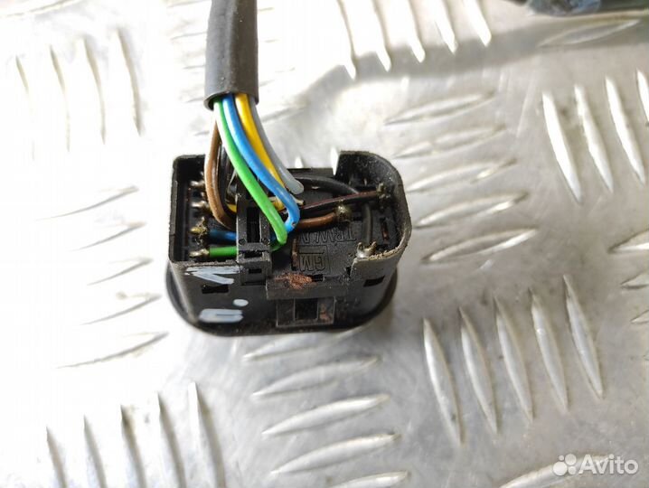 Кнопка регулировки зеркал Opel Omega B