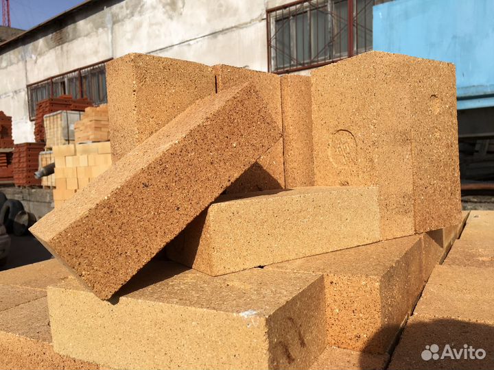 Огнеупорный шамотный кирпич