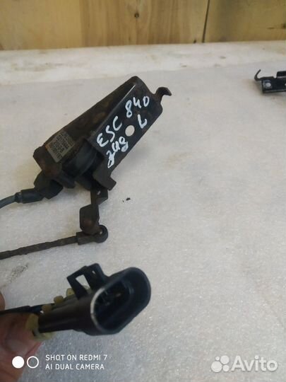 Датчик просвета зад левый Cadillac Escalade Tahoe