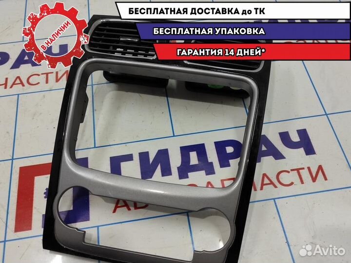 Накладка на торпедо центральная Geely Emgrand EC7