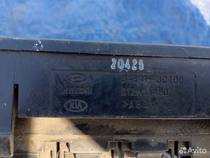 Кнопки подогрева сидений Хундай соната 4 рест 2.0