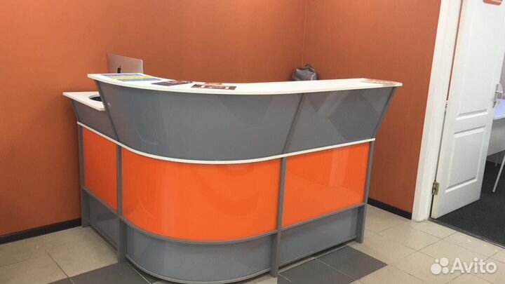 Веселый ресепшен для детского центра или школы обу