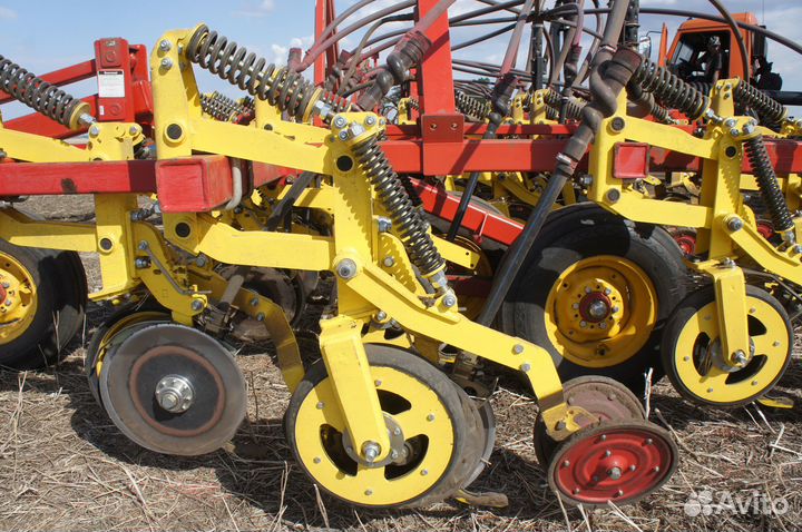 Сеялка Bourgault 8810, 2023