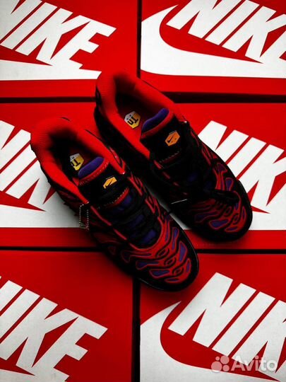 Nike Air Max TN Plus drift red