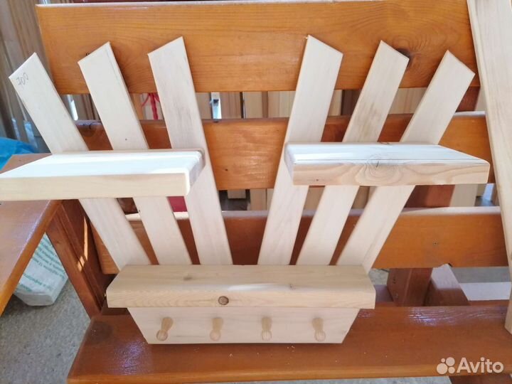 Полка настенная деревянная