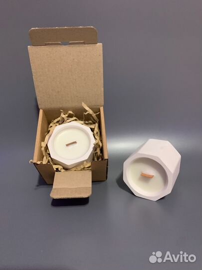 Свеча в подсвечнике