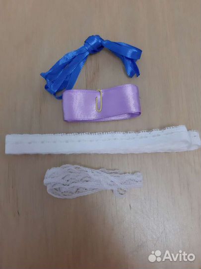 Атласные ленты, кружево