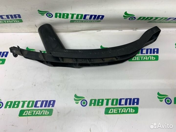 Кронштейн фары передний правый Volkswagen Golf V