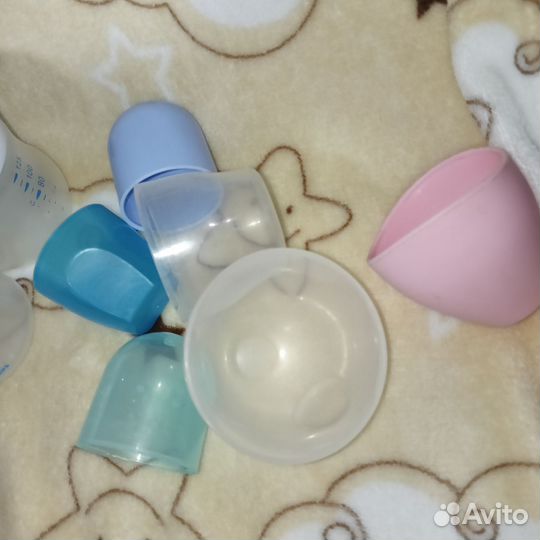 Детские бутылочки и соска