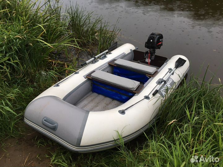 Лодка с мотором