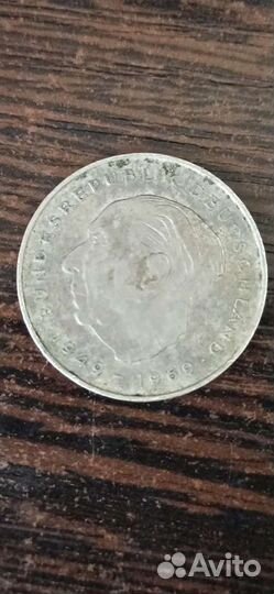 Монеты магнитные