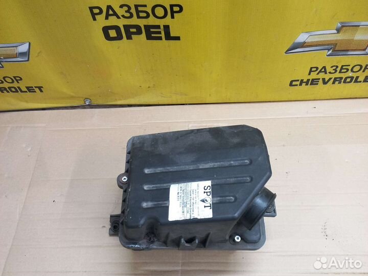 Корпус воздушного фильтра Шевроле Авео Т200